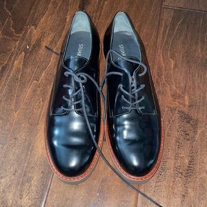 Stuart Weitzman
Women's Black Metro Platform Lace Up Oxfords size 7